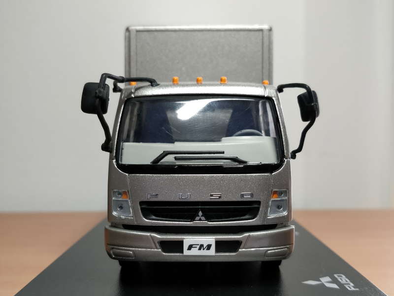 You won’t be seeing much with the way those mirrors are angled.